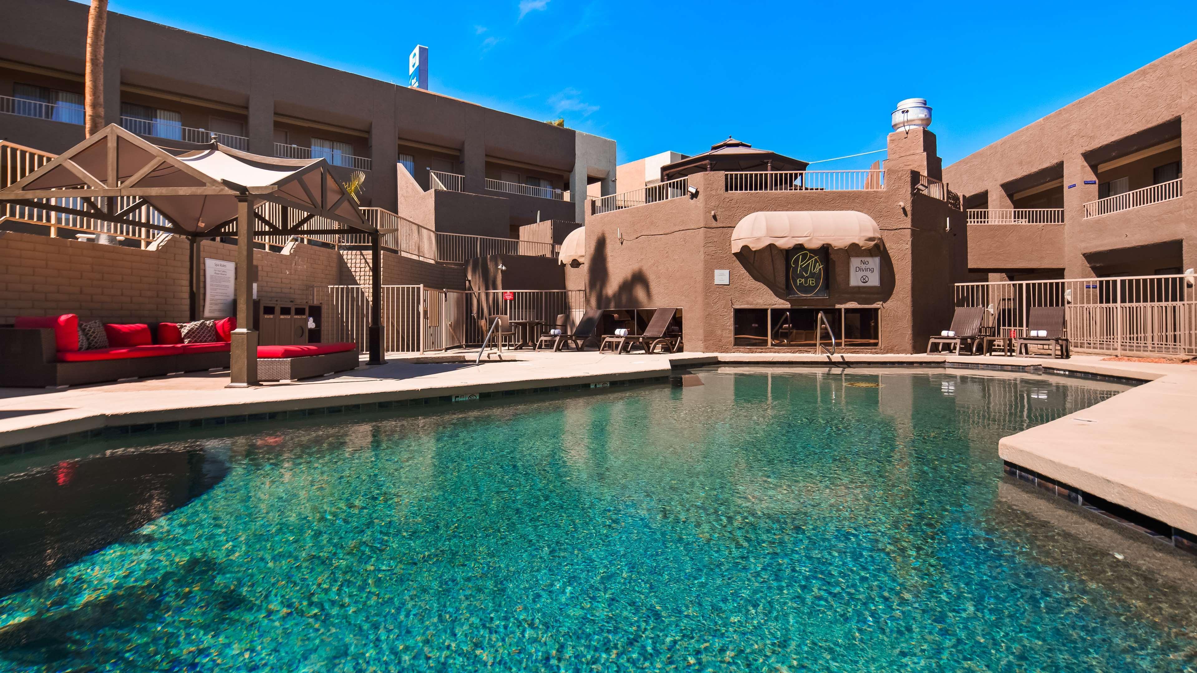 Hotel Western Mall & 3*